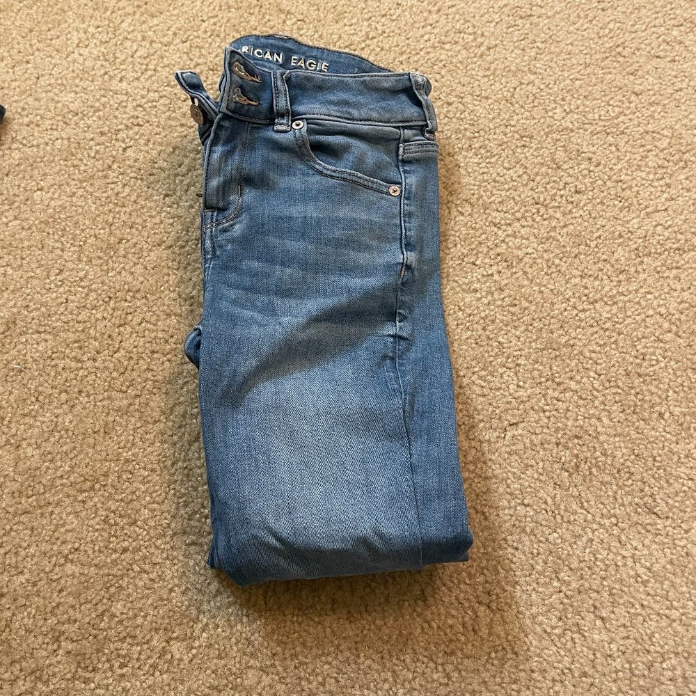 American Eagle outfitters artist crop